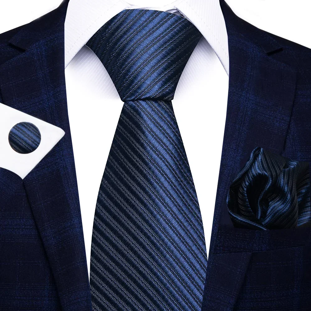 Cravatta di seta in poliestere - Men Formal Wear With Scarf recensione e prezzo