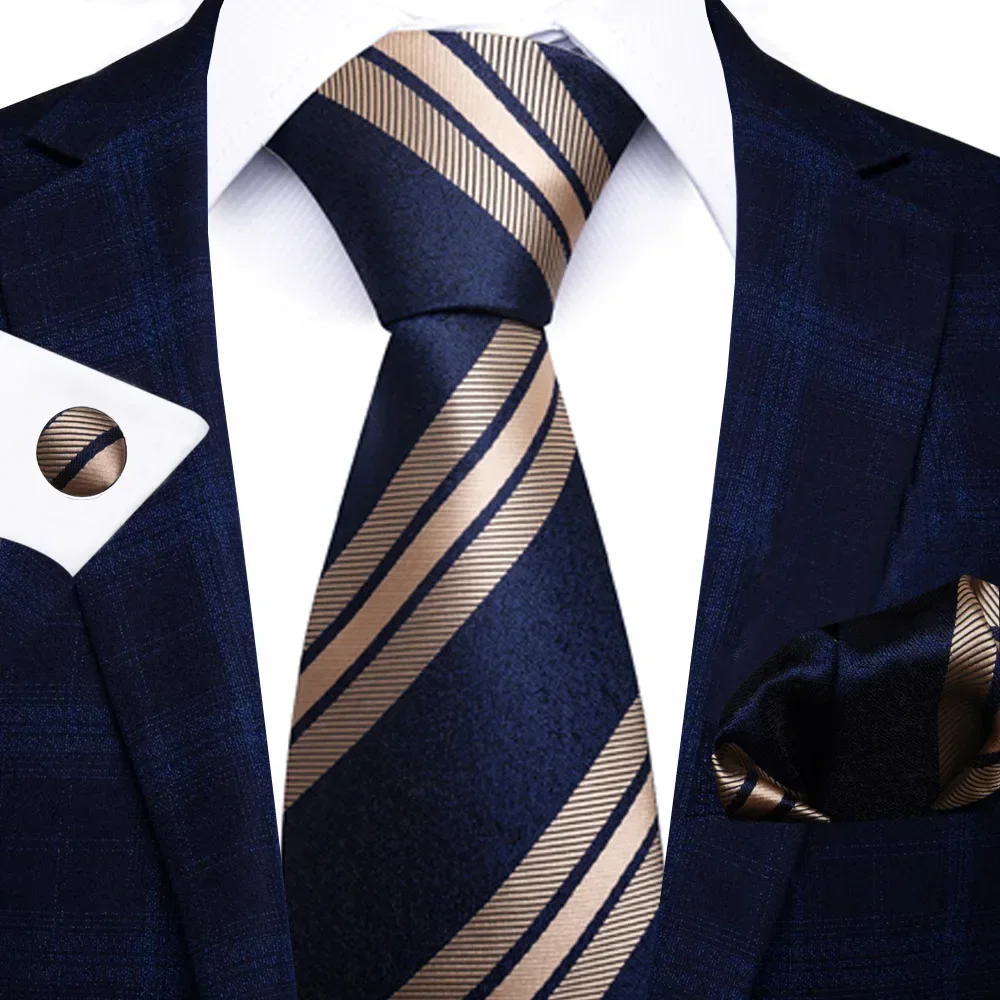 Cravatta di seta in poliestere - Men Formal Wear With Scarf recensione e prezzo