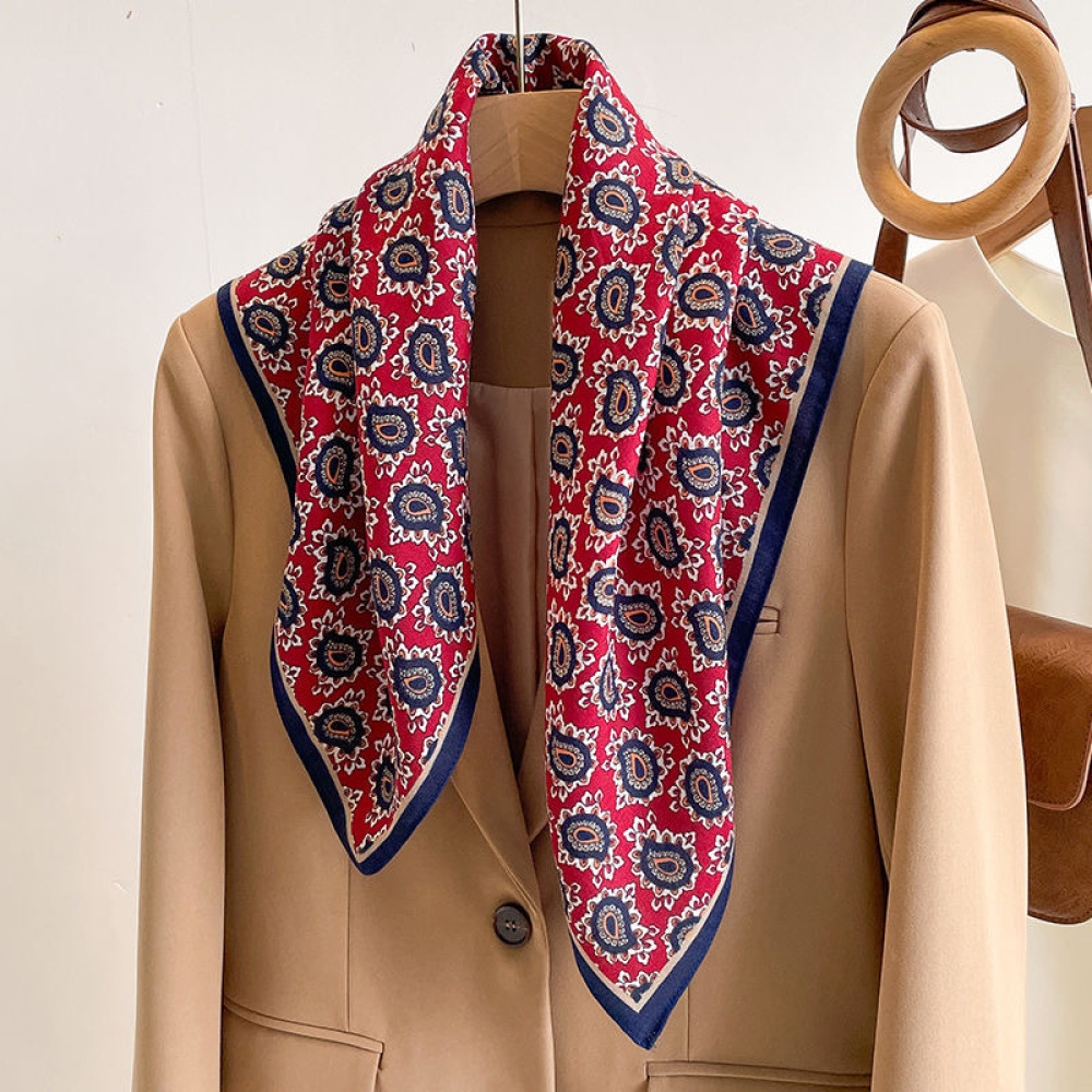 Foulard Quadrato Premium da Uo - Men Formal Wear With Scarf recensione e prezzo